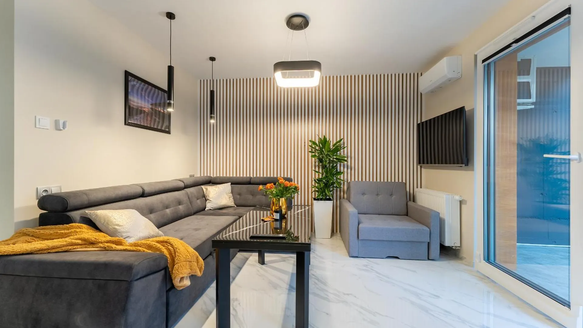 Apartament Sniezna Melodia: Mountain View Retreat Near Ski Slopes & Aquapark Karpacz Apartment